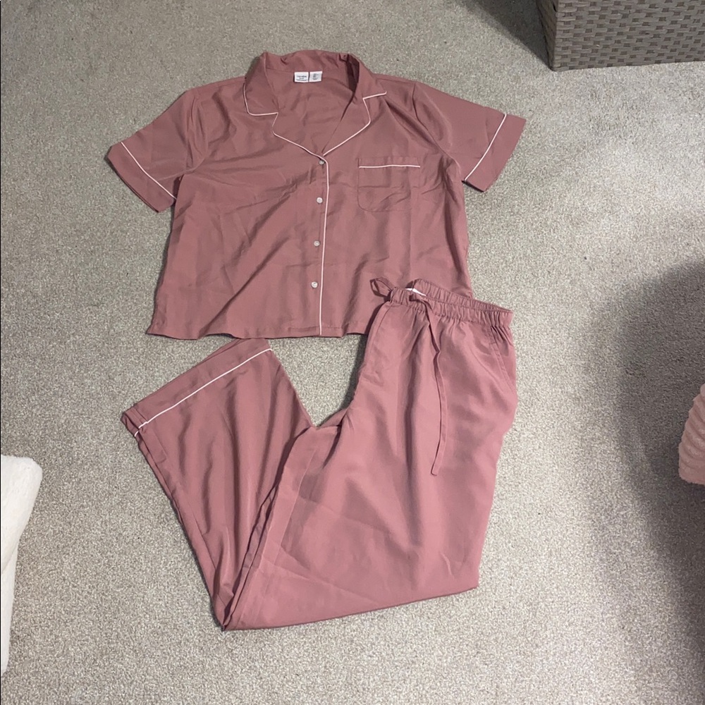 NWOT Cupcakes and Cashmere Blush Pink/White Nylon PJ Set